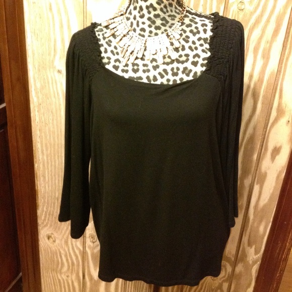 IMAN Off or On Shoulder NEW WITH TAGS Top - Picture 4 of 8